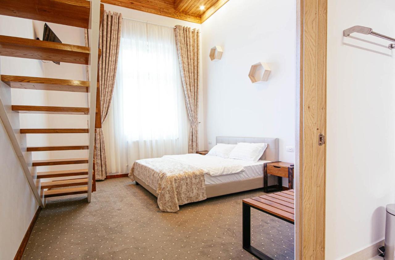 Buchenland Hotel Campulung Moldovenesc Exterior photo